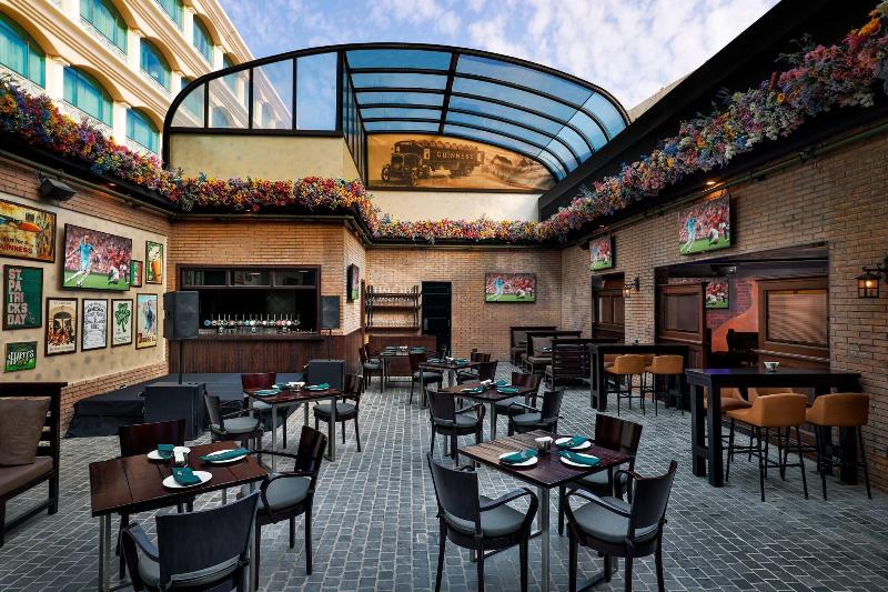 Le Meridien Dubai Hotel & Conference Centre - Restoran