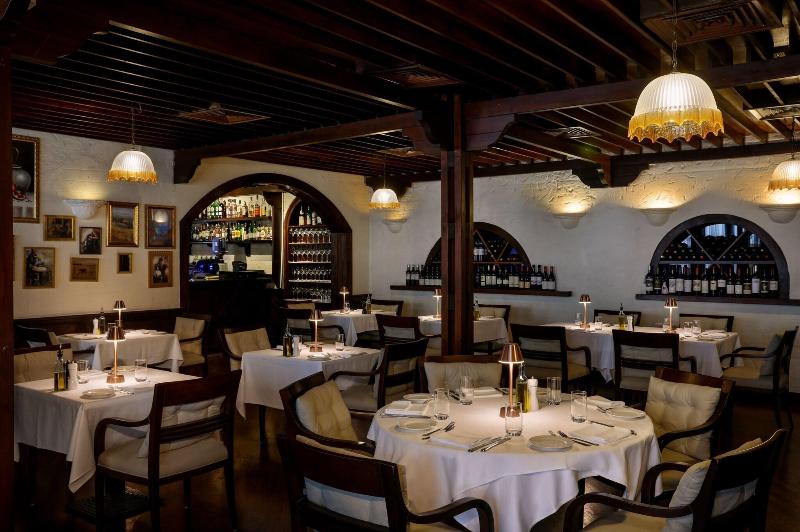 Le Meridien Dubai Hotel & Conference Centre - Restoran