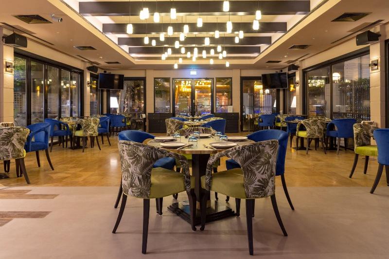 Le Meridien Dubai Hotel & Conference Centre - Restoran