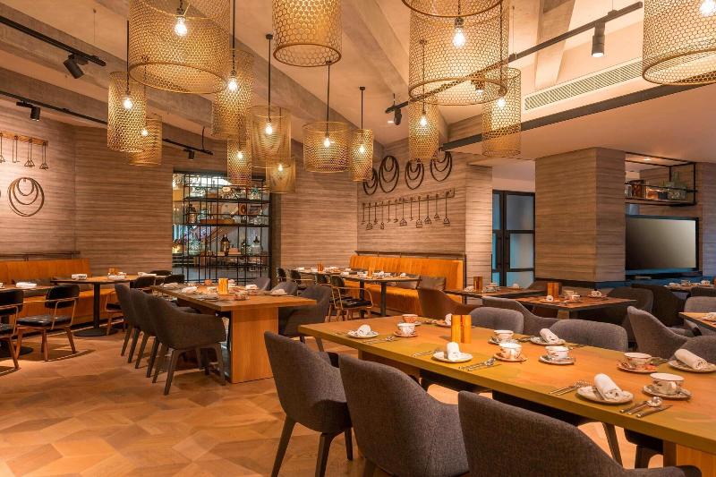 Le Meridien Dubai Hotel & Conference Centre - Restoran