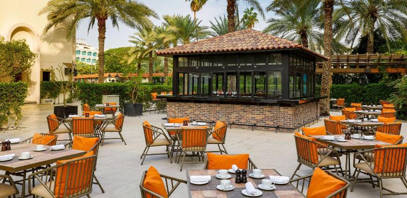 Le Meridien Dubai Hotel & Conference Centre - Teras