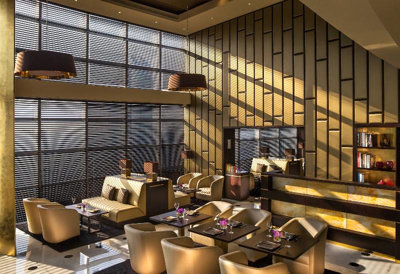 Jumeirah Emirates Towers Dubai - Aktivite