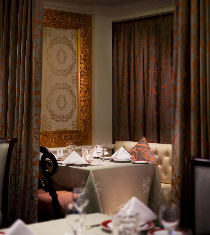 Jumeirah Emirates Towers Dubai - Restoran