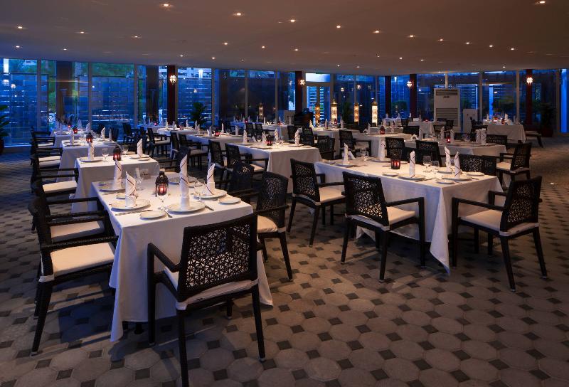 Jumeirah Emirates Towers Dubai - Restoran