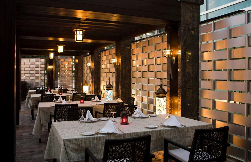 Jumeirah Emirates Towers Dubai - Restoran