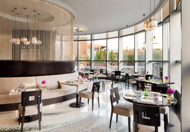 Jumeirah Emirates Towers Dubai - Restoran