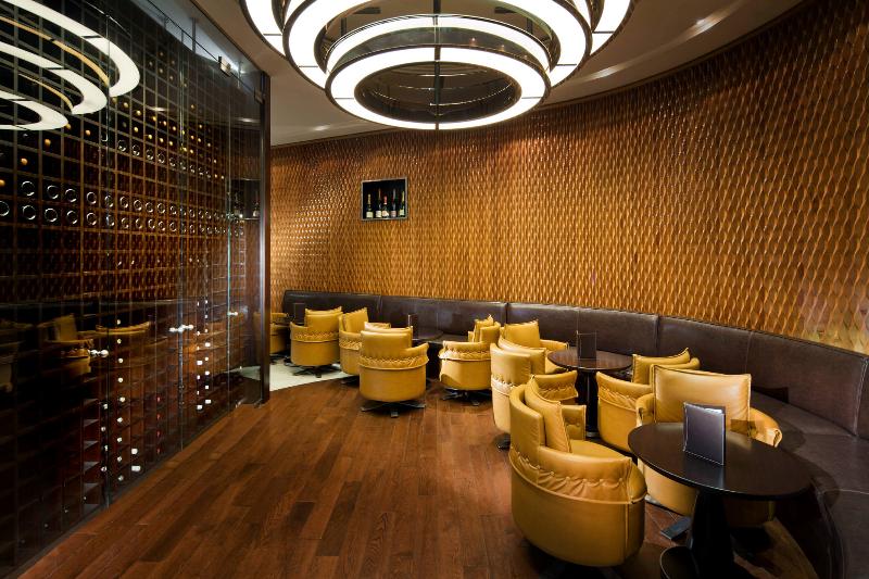 Jumeirah Emirates Towers Dubai - Restoran