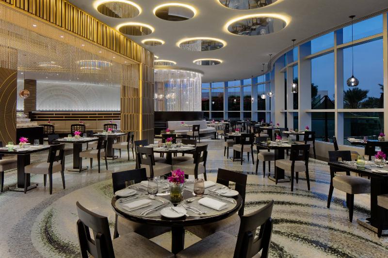 Jumeirah Emirates Towers Dubai - Restoran