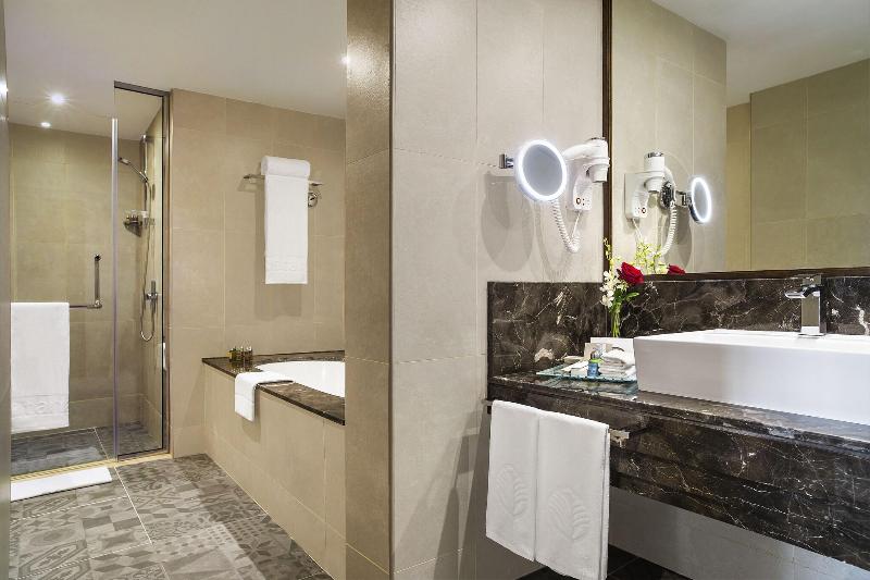 Jumeira Rotana - Oda