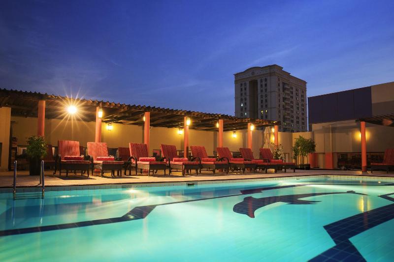 Jumeira Rotana - Havuz