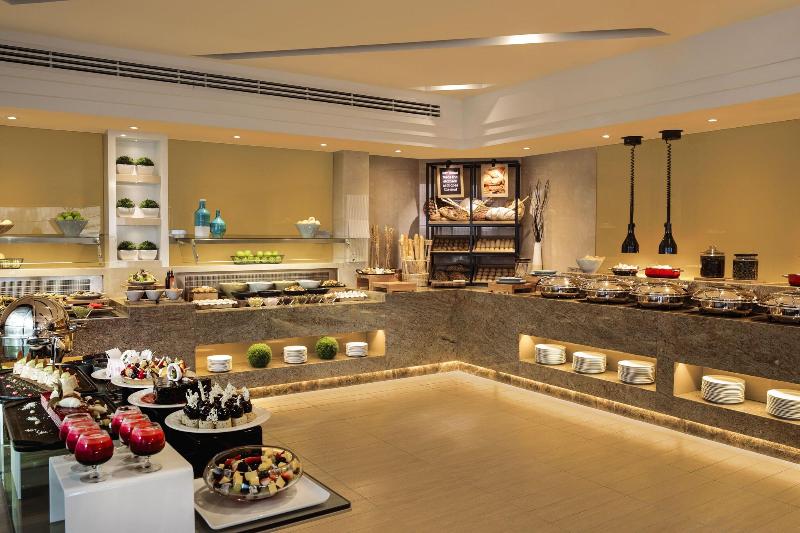 Jumeira Rotana - Restoran