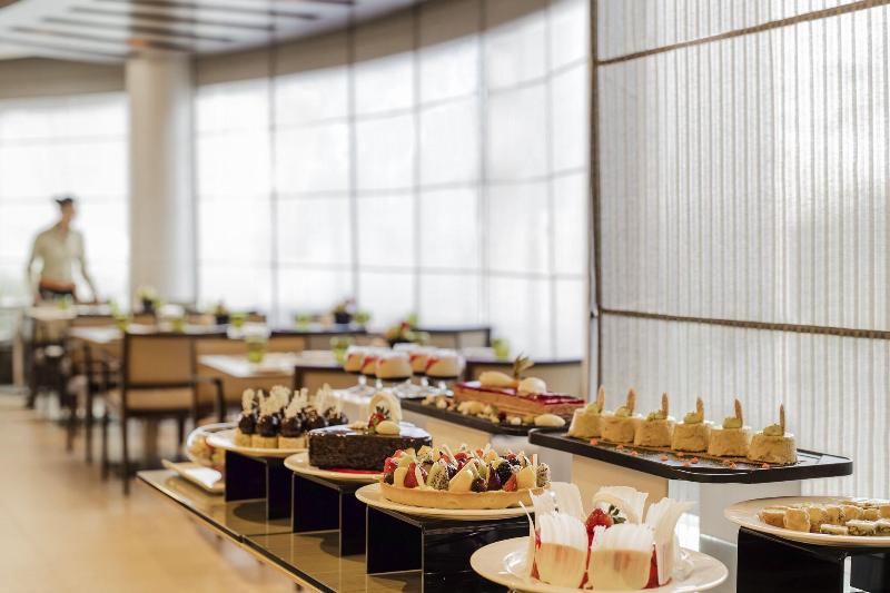 Jumeira Rotana - Restoran