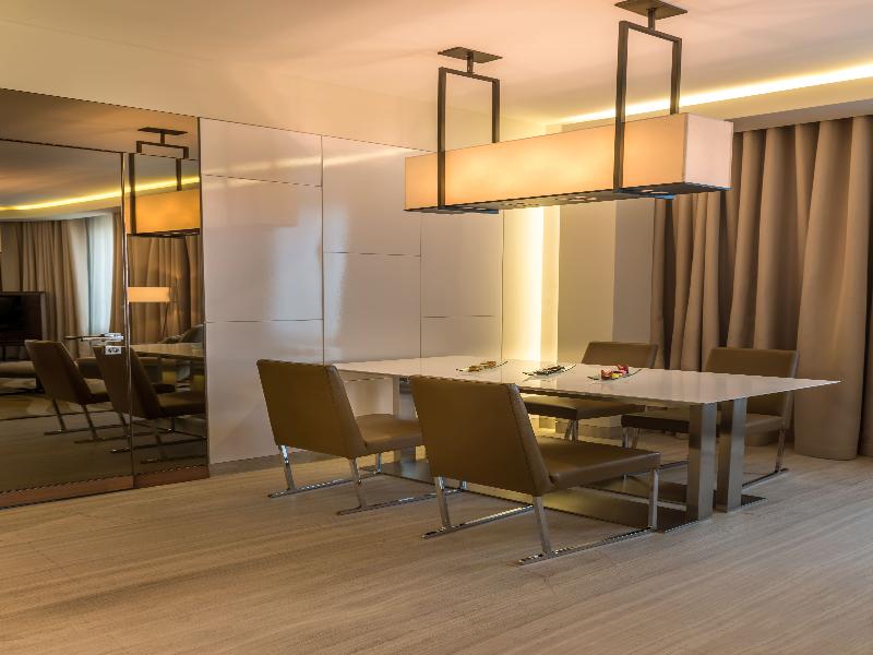 Towers Rotana - Oda