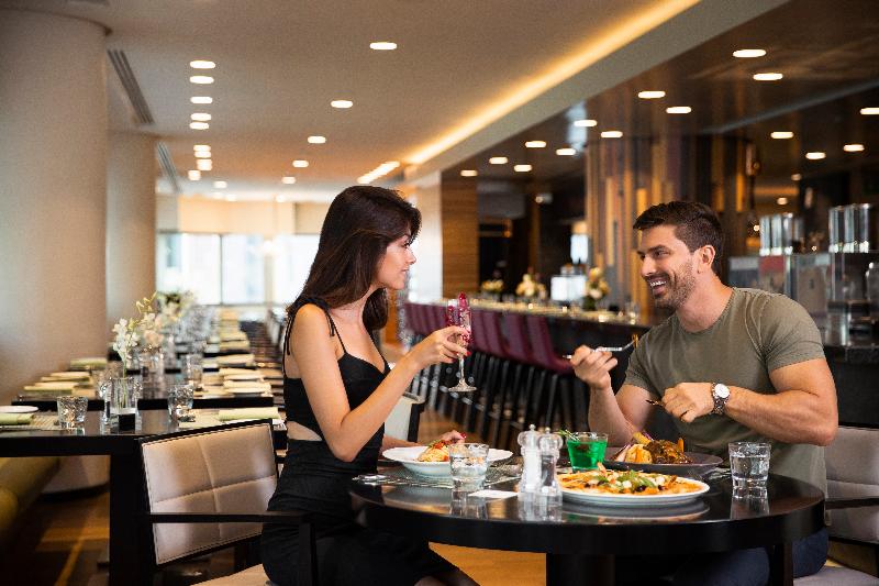 Towers Rotana - Restoran