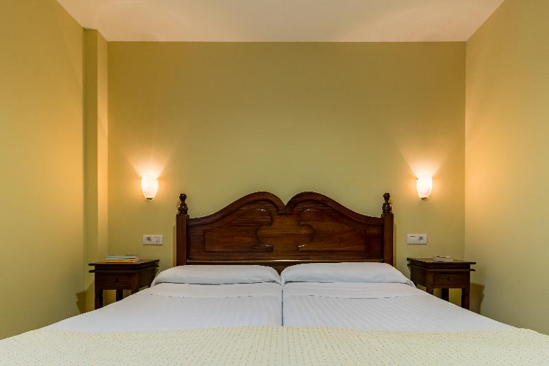 Apartamentos Silken Playa De Toró - Oda