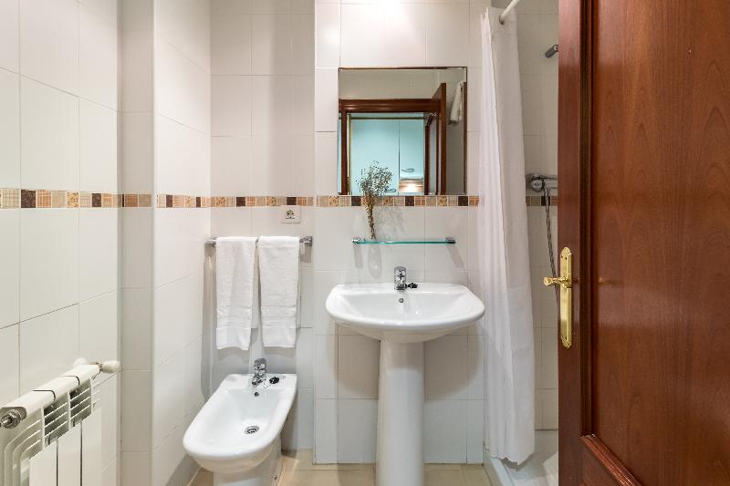 Apartamentos Silken Playa De Toró - Oda