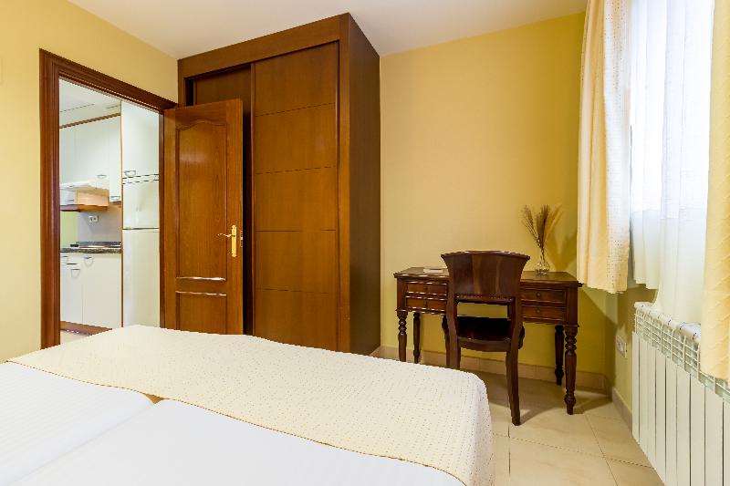 Apartamentos Silken Playa De Toró - Oda