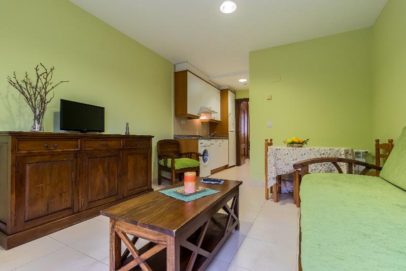 Apartamentos Silken Playa De Toró - Oda