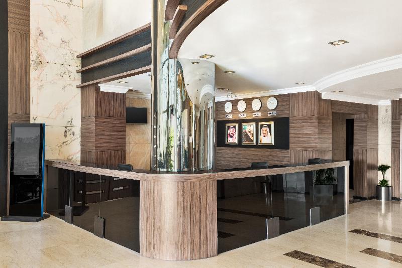 Howard Johnson by Wyndham Dammam - Lobi