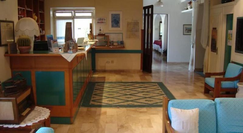 Hotel Sandalyon - Lobi