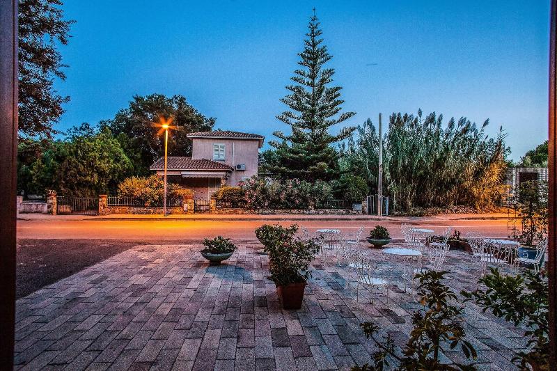 Hotel Sandalyon - Teras