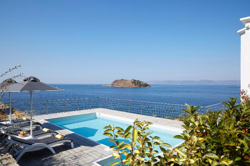 Eleia Seafront Villas - Oda