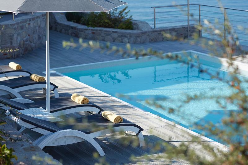 Eleia Seafront Villas - Oda