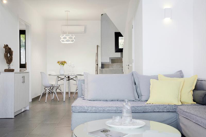 Eleia Seafront Villas - Oda
