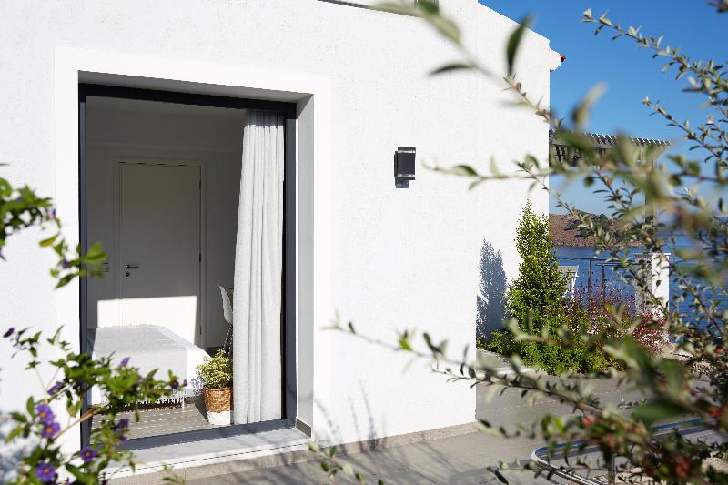 Eleia Seafront Villas - Oda