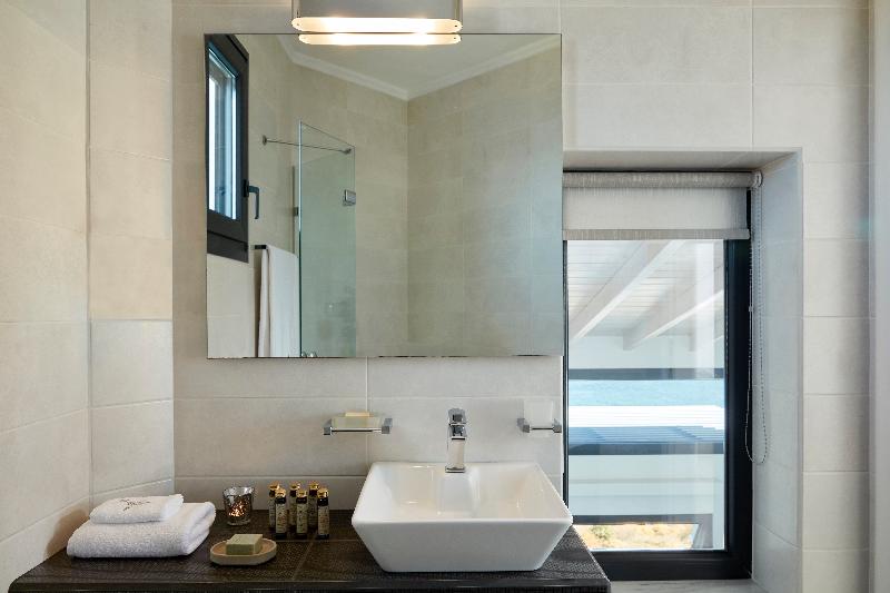 Eleia Seafront Villas - Oda