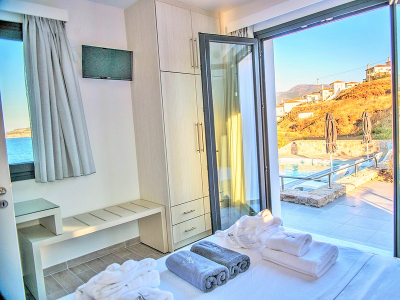 Eleia Seafront Villas - Oda