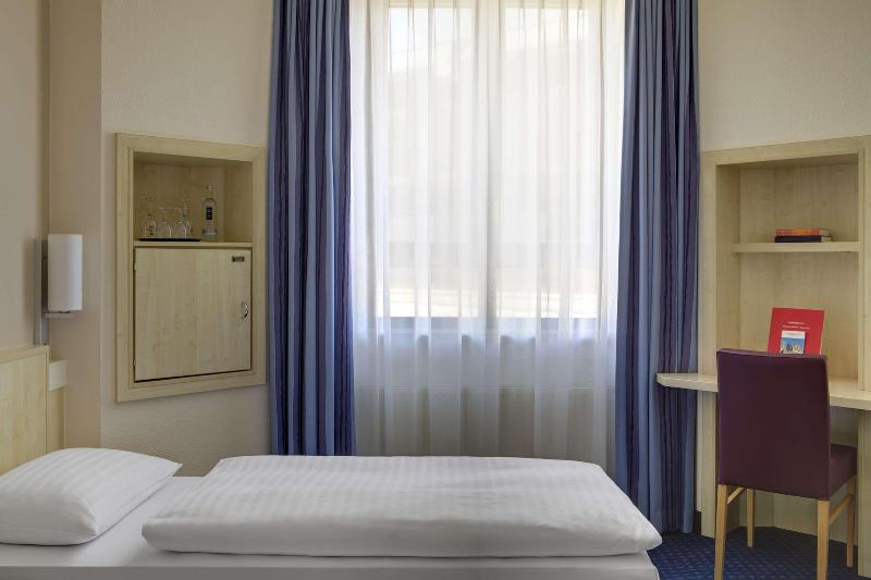 B&B HOTEL Kassel-Wilhelmshöhe - Oda