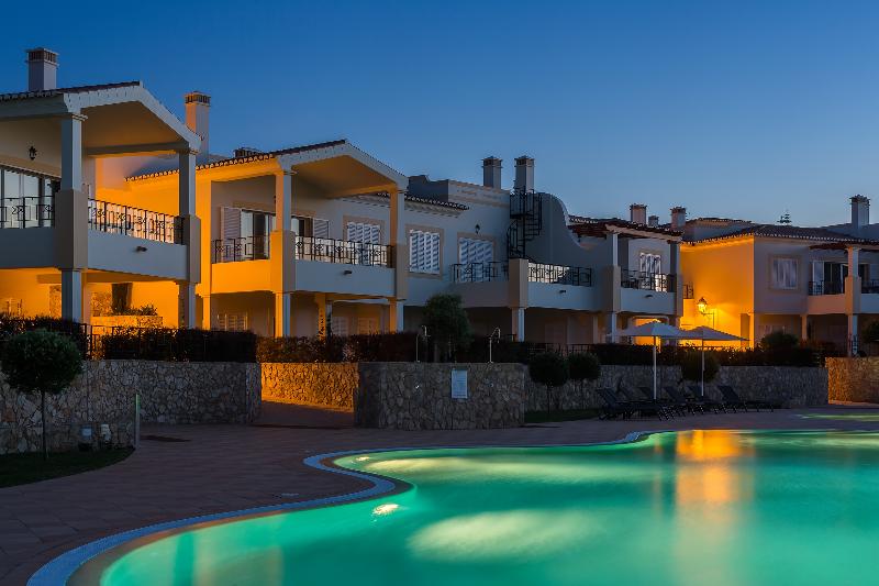 NAU Salema Beach Village - Havuz
