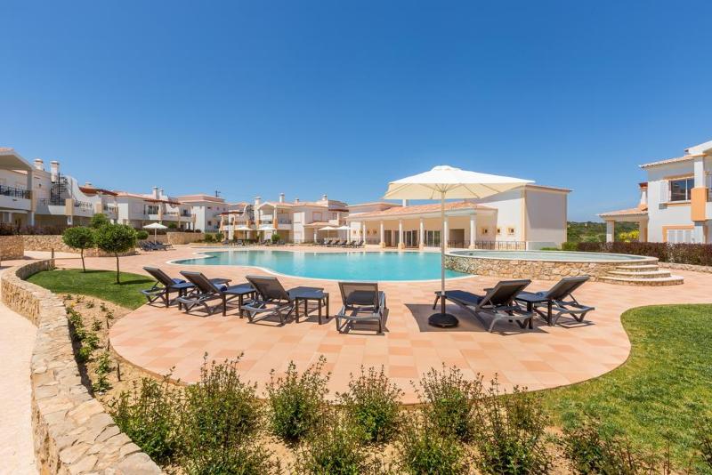 NAU Salema Beach Village - Havuz