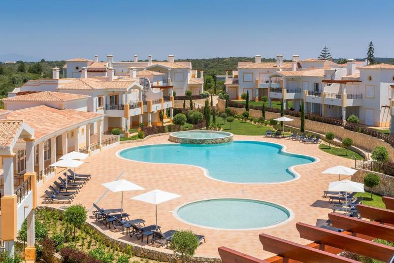 NAU Salema Beach Village - Havuz