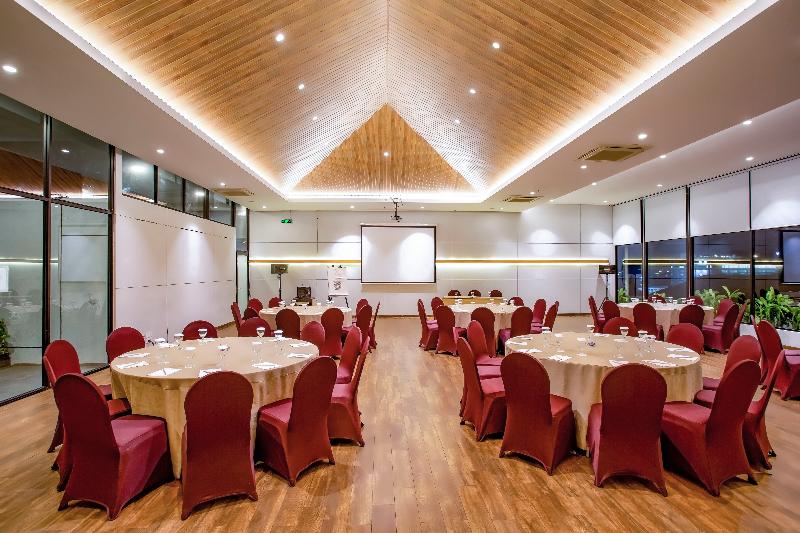 Zest Hotel Sukajadi Bandung - Teras