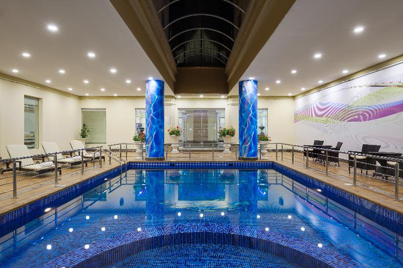Radisson Blu Dhahran - Havuz
