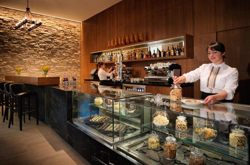 Autograph Collection Park Chalet Shahdag - Bar