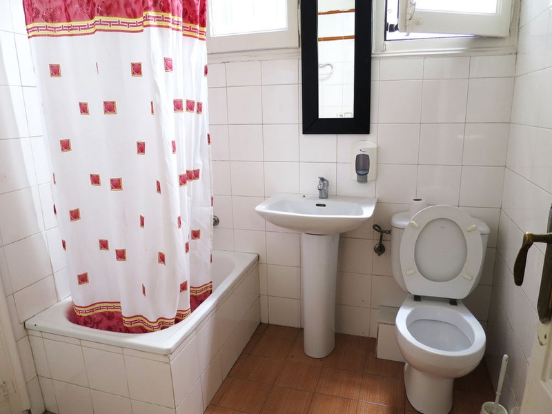 Hostal Balmes Centro - Genel