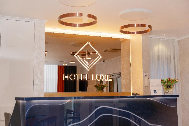Hotel Luxe - Lobi
