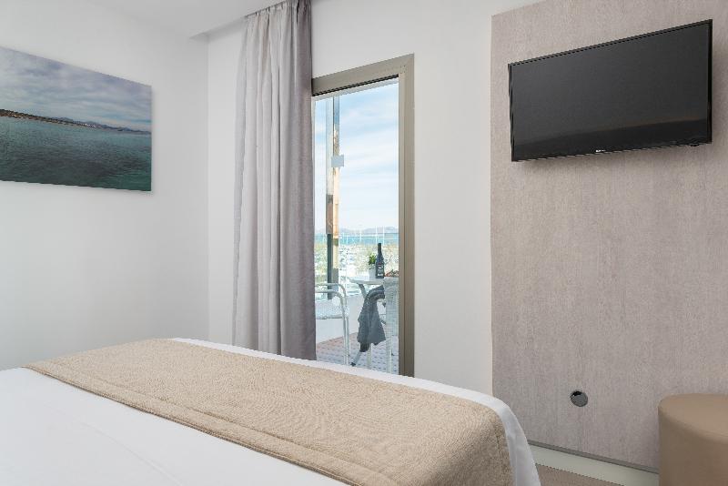 Llaut Boutique Hotel - Oda