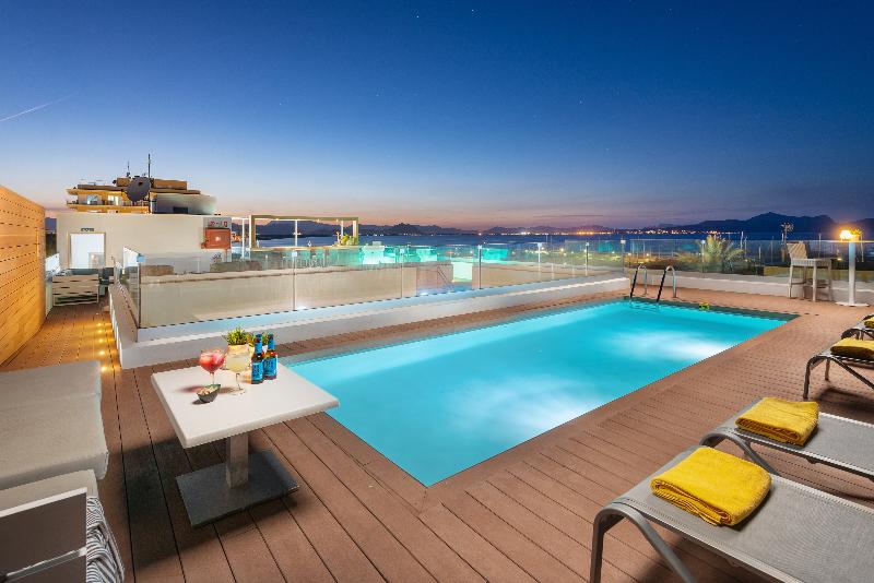 Llaut Boutique Hotel - Havuz