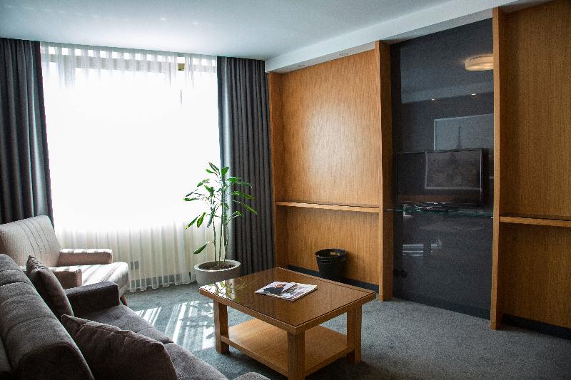 Tan Hotel - Lobi