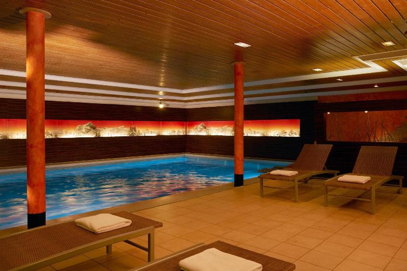 H+ Hotel & Spa Engelberg - Havuz