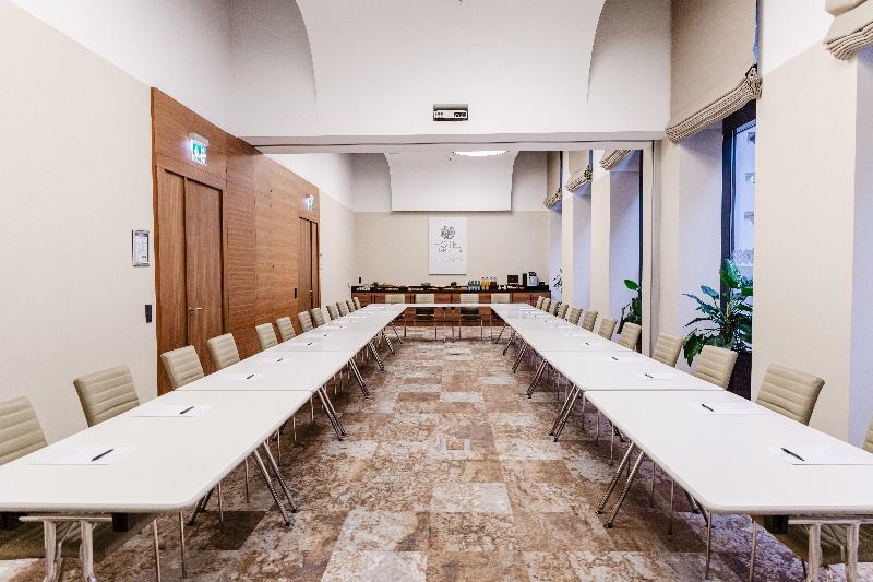 Hotel Moments Budapest by Continental Group - Toplantı