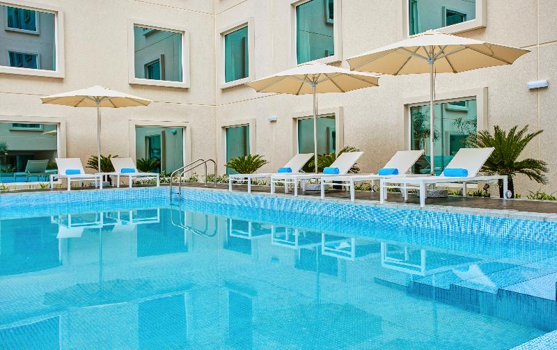 Hilton Garden Inn Hotel Mall Avenue - Havuz