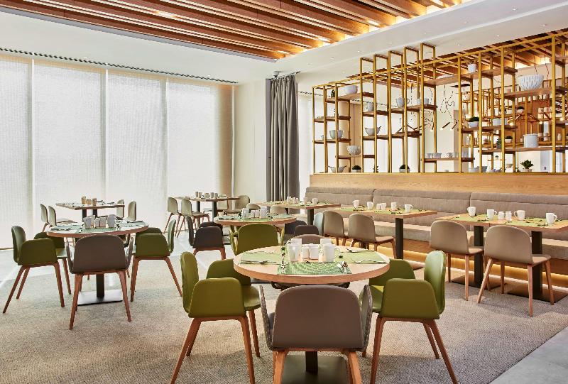Hilton Garden Inn Hotel Mall Avenue - Restoran