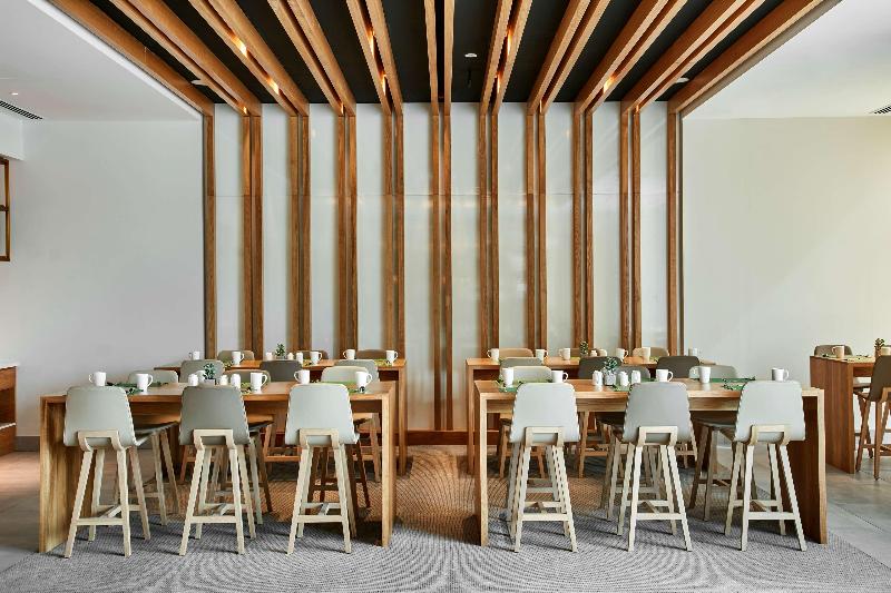 Hilton Garden Inn Hotel Mall Avenue - Restoran