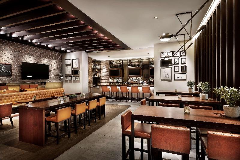 Hilton Garden Inn Hotel Mall Avenue - Restoran