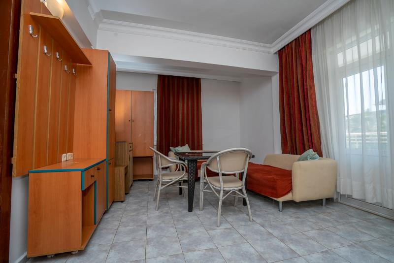 Carmen Suite Hotel - Oda